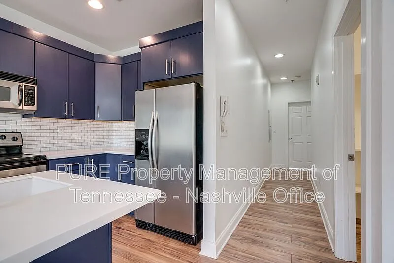 3 bed, 2.0 bath, 1443 sqft, $2,399 — Photo 4