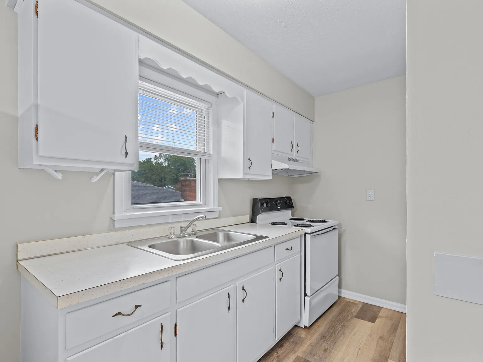 1 bed, 600 sqft, $925 — Photo 3