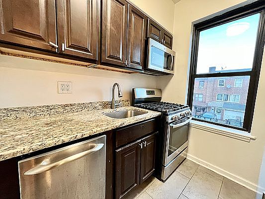 4th image of 32-40 93rd St APT D5