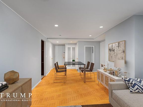 3rd image of 106 Central Park S APT 8B