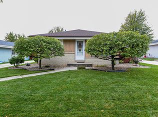 3735 S 93rd St, Milwaukee, WI 53228