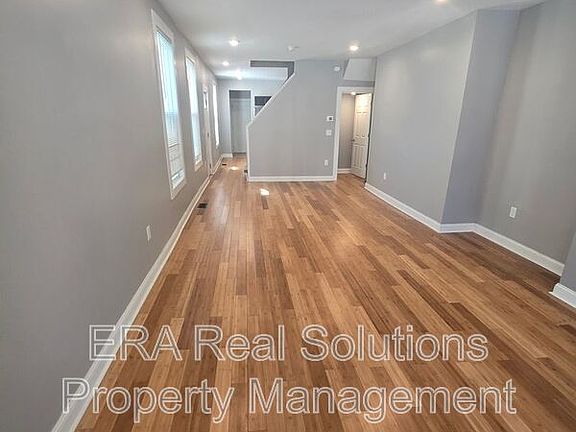 4th image of 743 E Mound St