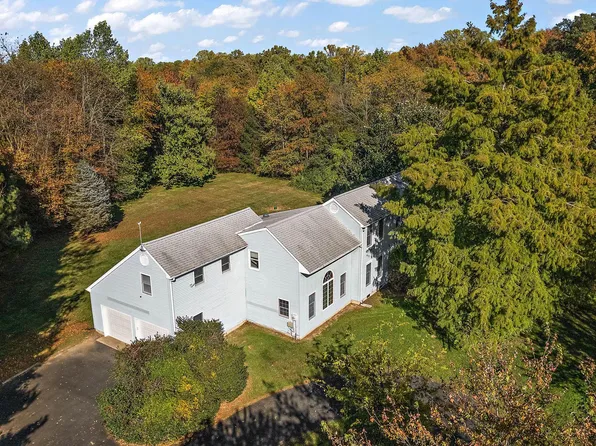 5879 Summit Bridge Rd, Townsend, DE 19734