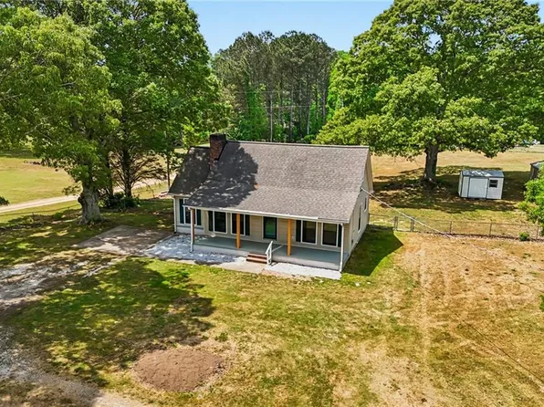 556 Hitchcock Rd, Dallas, GA 30157