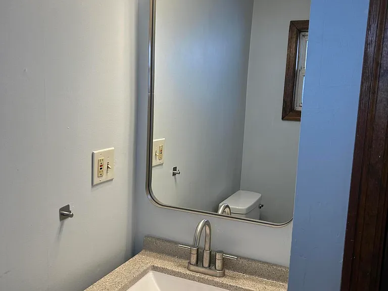 442 Race 2nd Floor Apt St — Photo 11