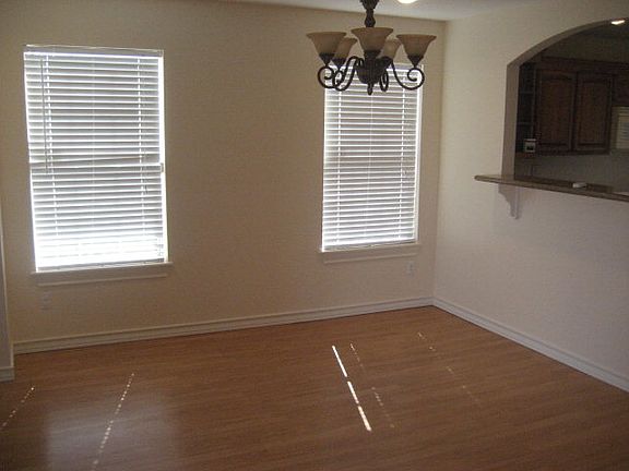 4th image of 308 Zee Dr #22