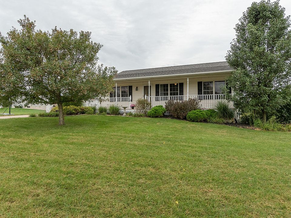 1st image of 49888 Meadow Oak Trl