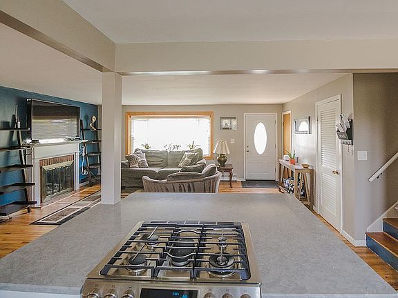 5th image of 6999 Backus Dr