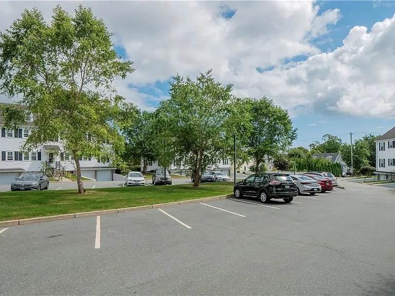 11 Village Ln #B — Photo 29