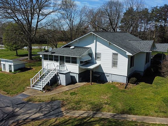 5th image of 212 Bridges Rd