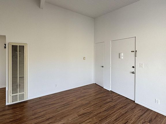 3rd image of 1433 25th St APT 6