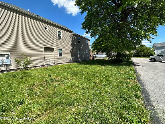3rd image of 2729 S 4th St