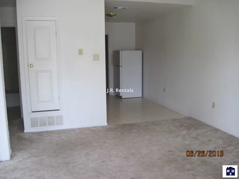 208 Gibson St #A — Photo 6