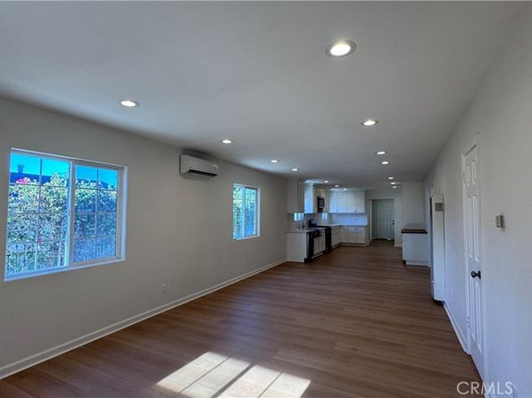 455 S Soto St
