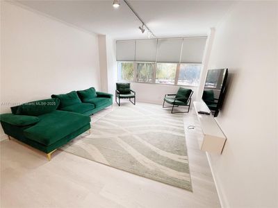 7441 Wayne Ave APT 2P, Miami Beach, FL, 33141