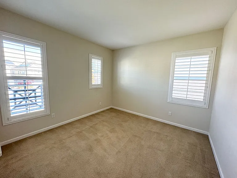3508 Corsica Ct — Photo 22