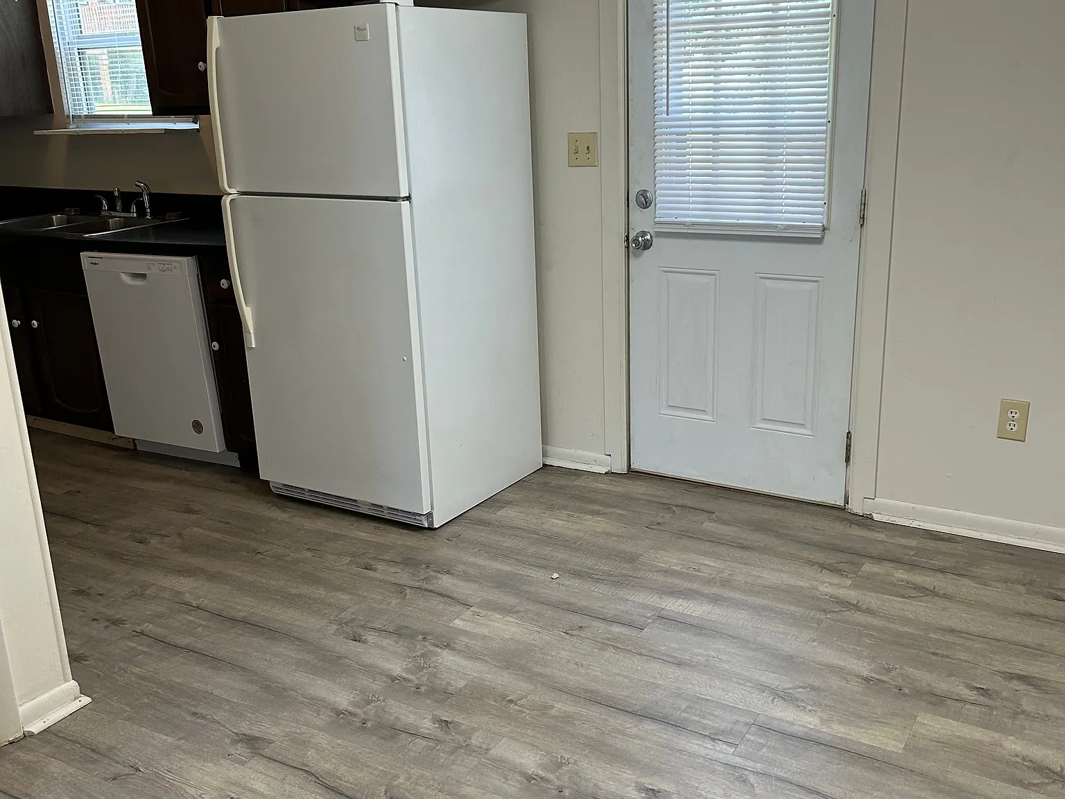 2 bed, 1.0 bath, 960 sqft, $950 — Photo 4