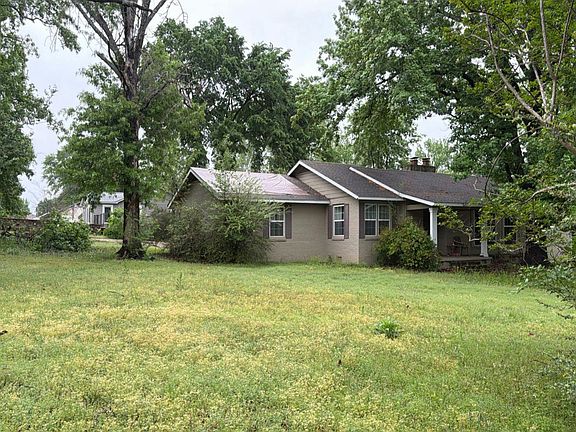 3rd image of 18 Crape Myrtle Rd