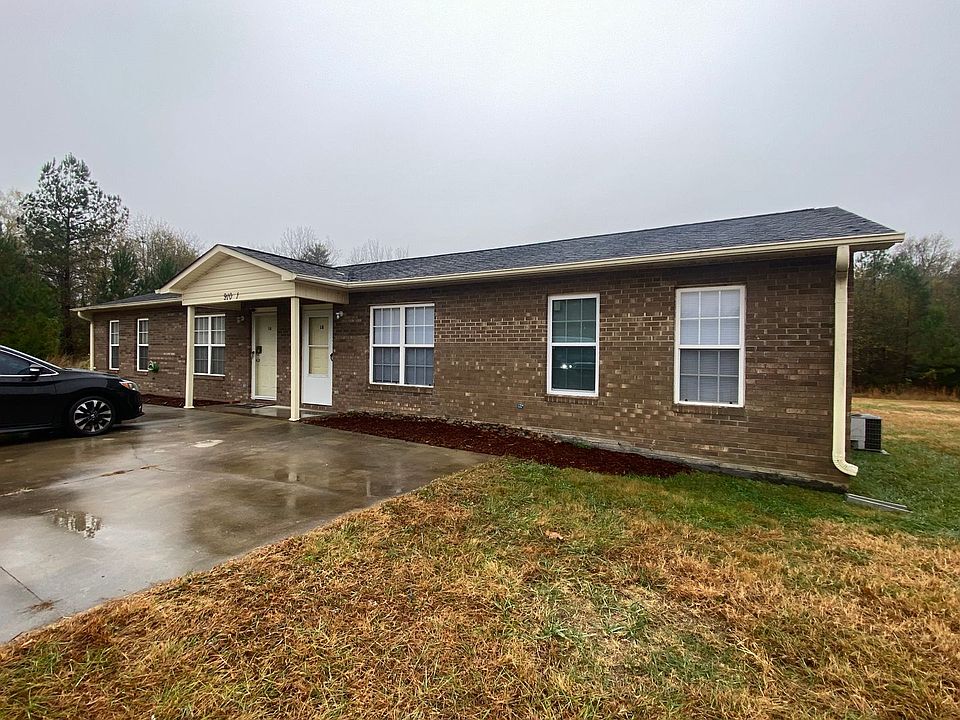 1st image of 910 Pleasant Dr APT 1B