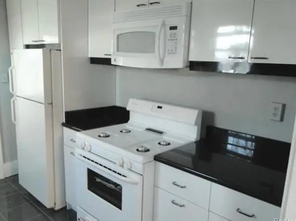 315 W 6th St APT 5, Royal Oak, MI 48067