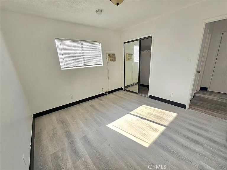 1651 E 42nd St #1 — Photo 6