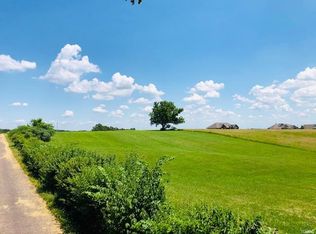 11 Red Ridge Dr, Winfield, MO 63389