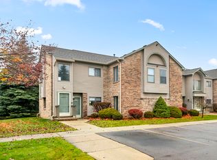 42580 Lilley Pointe Dr, Canton, MI 48187
