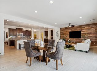 2828 E Russell St, Mesa, AZ 85213