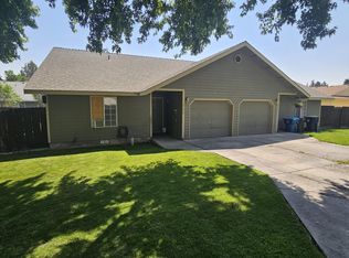 2740 SW Umatilla Ct, Redmond, OR 97756