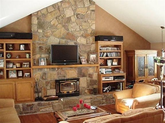 Living Room / Stone Fire