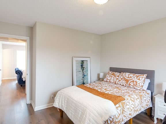 5th image of 77 Rolling Meadows Dr