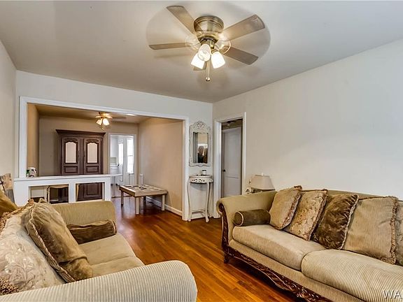 3rd image of 2828 2nd Ave E