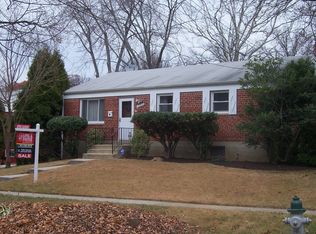 10705 Tenbrook Dr, Silver Spring, MD 20901