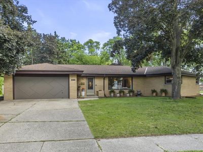 235 Ellsworth PLACE, Waukesha, WI, 53186