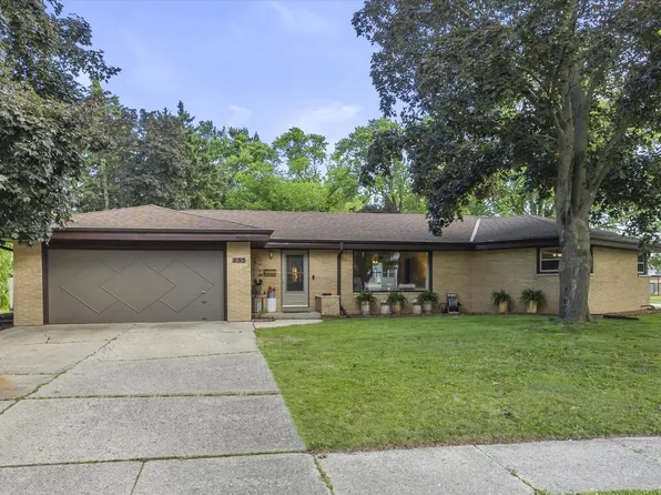 235 Ellsworth PLACE, Waukesha, WI 53186