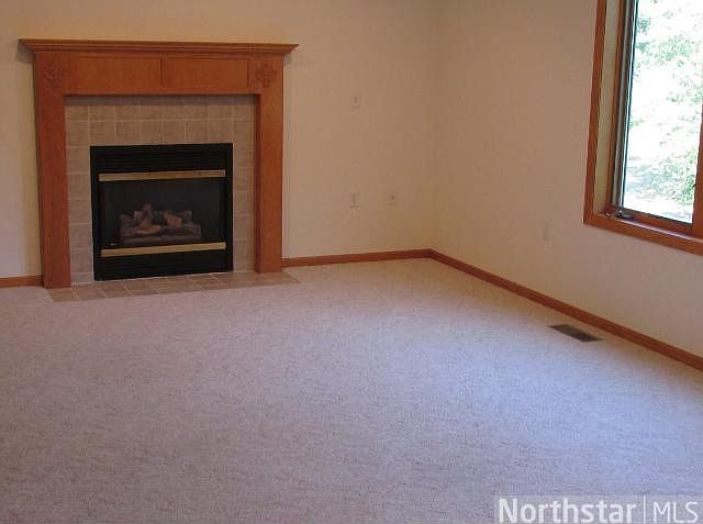 1st image of 718 Beaver St E