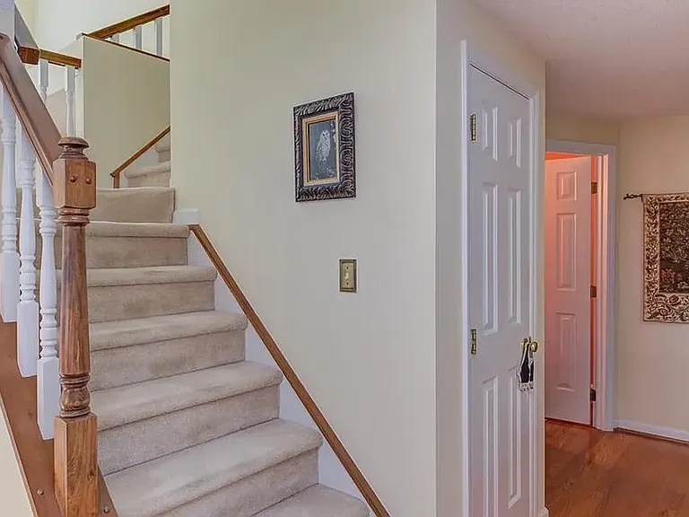205 Windhover Dr — Photo 11