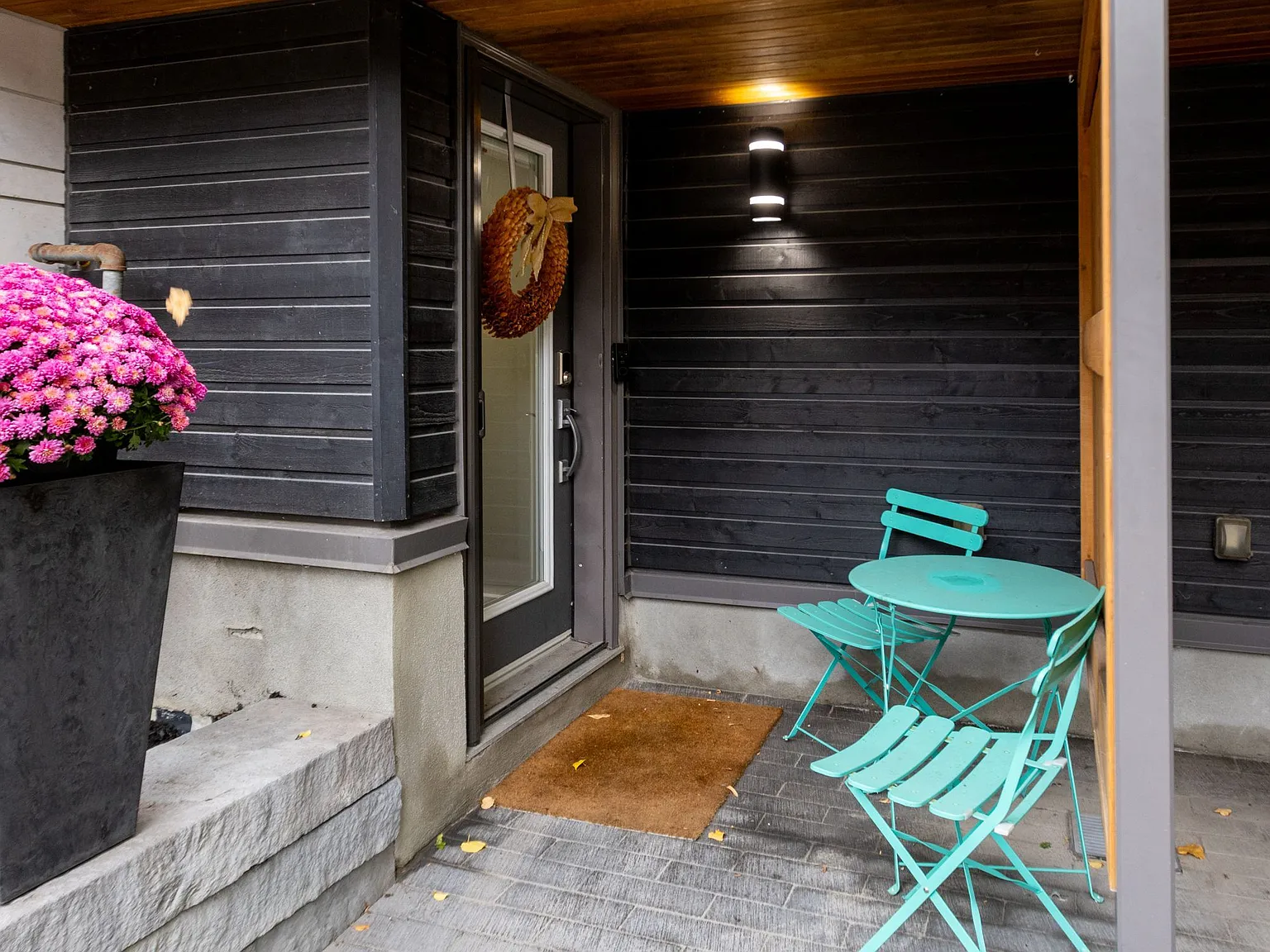 3 bed, $4,150 — Photo 3