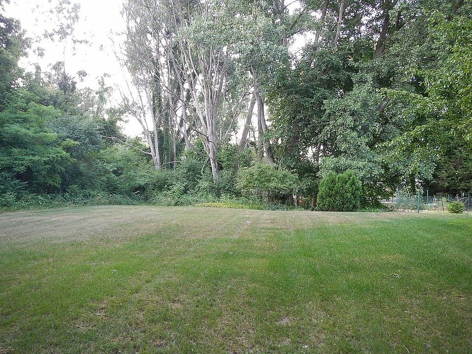 1st image of 8370 Fox Bay Dr