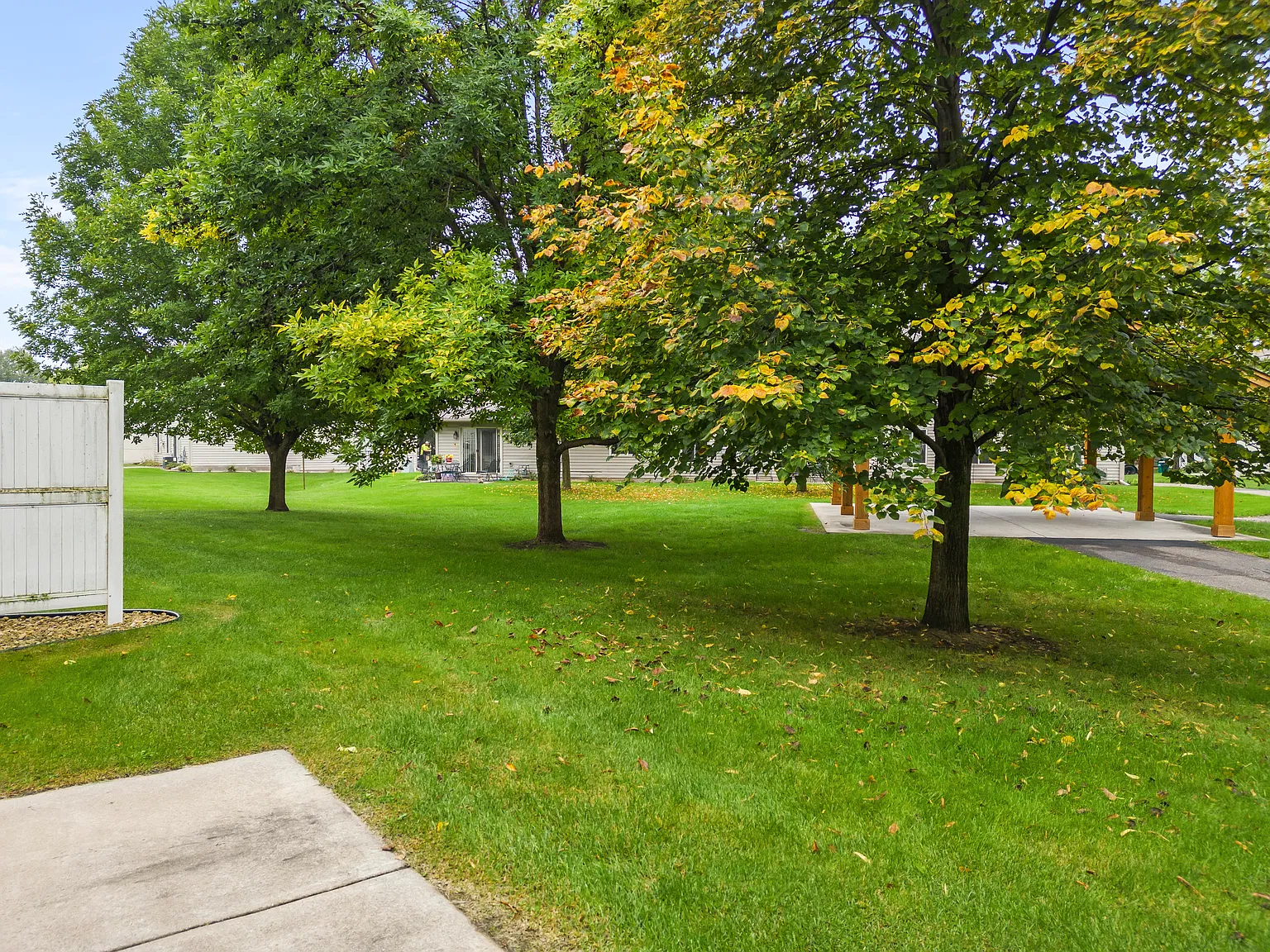 3 bed, 1425 sqft, $2,295 — Photo 4