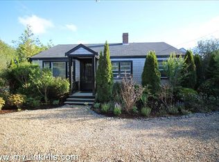 18 Bartlett Rd #B, Nantucket, MA 02554