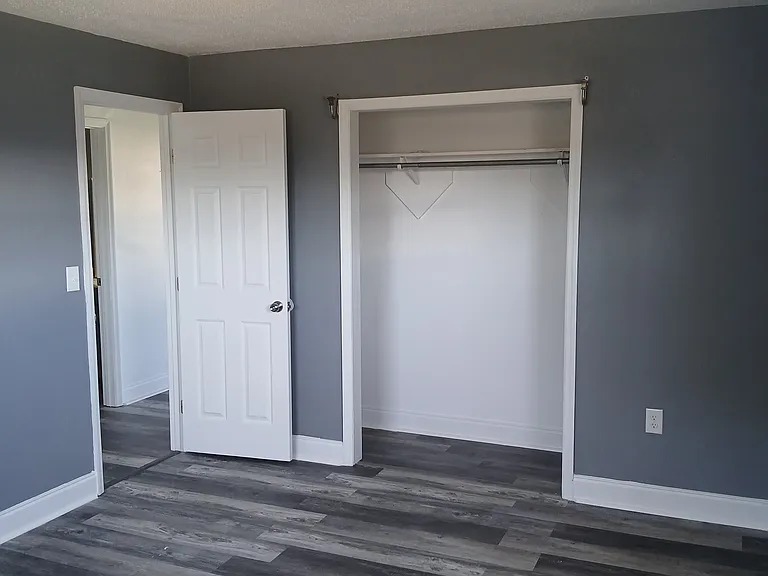 13 Denise Ave — Photo 6