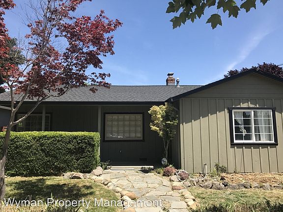 3rd image of 2782 Idaho St