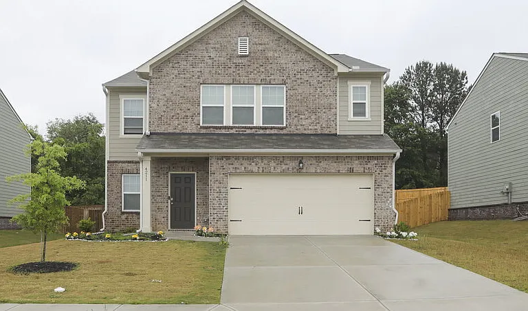 4211 Kendrick Cir — Photo 3