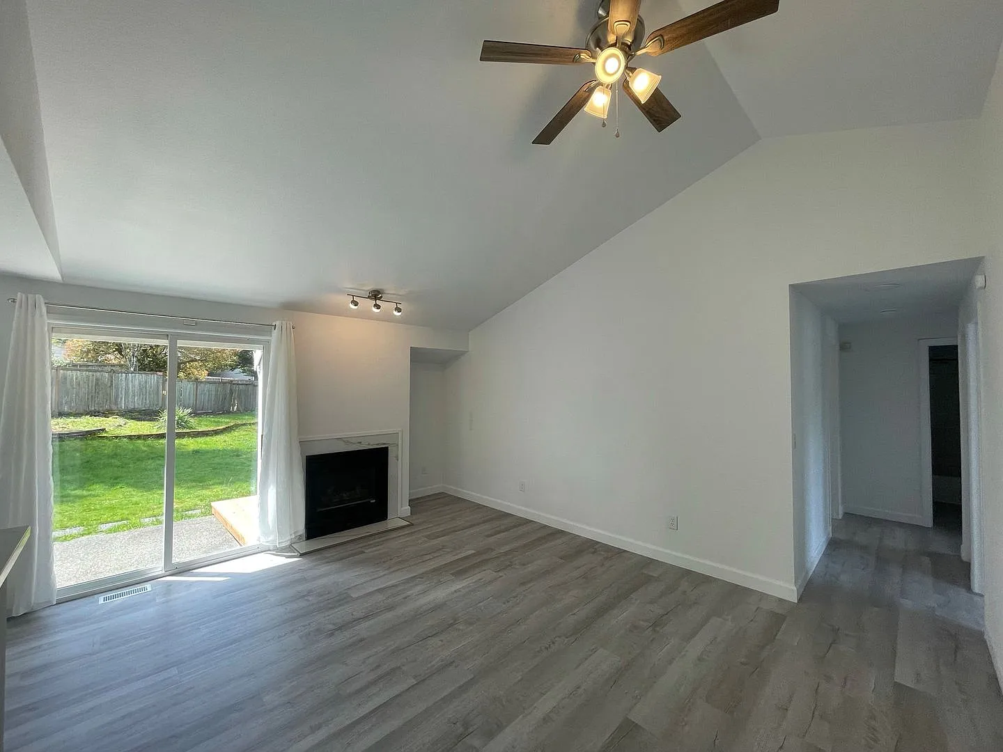 Renovated Home in Peaceful Edgewood Suburb! — Photo 4