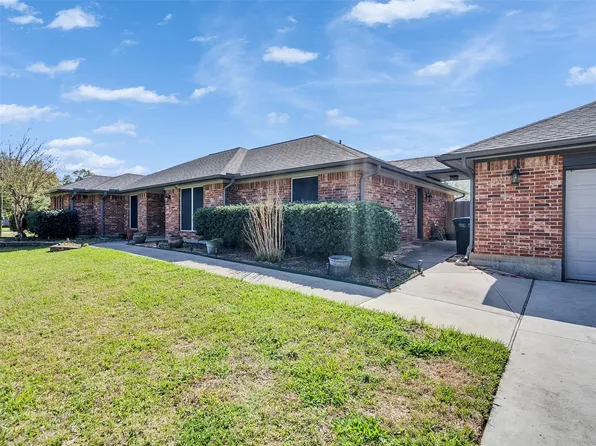 5036 Singletary St, Alvin, TX 77511