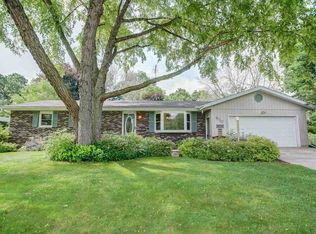 870 Miller Dr, Oregon, WI 53575