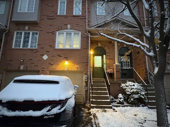 99 Aspen Park Way, Whitby, ON L1N 9M7