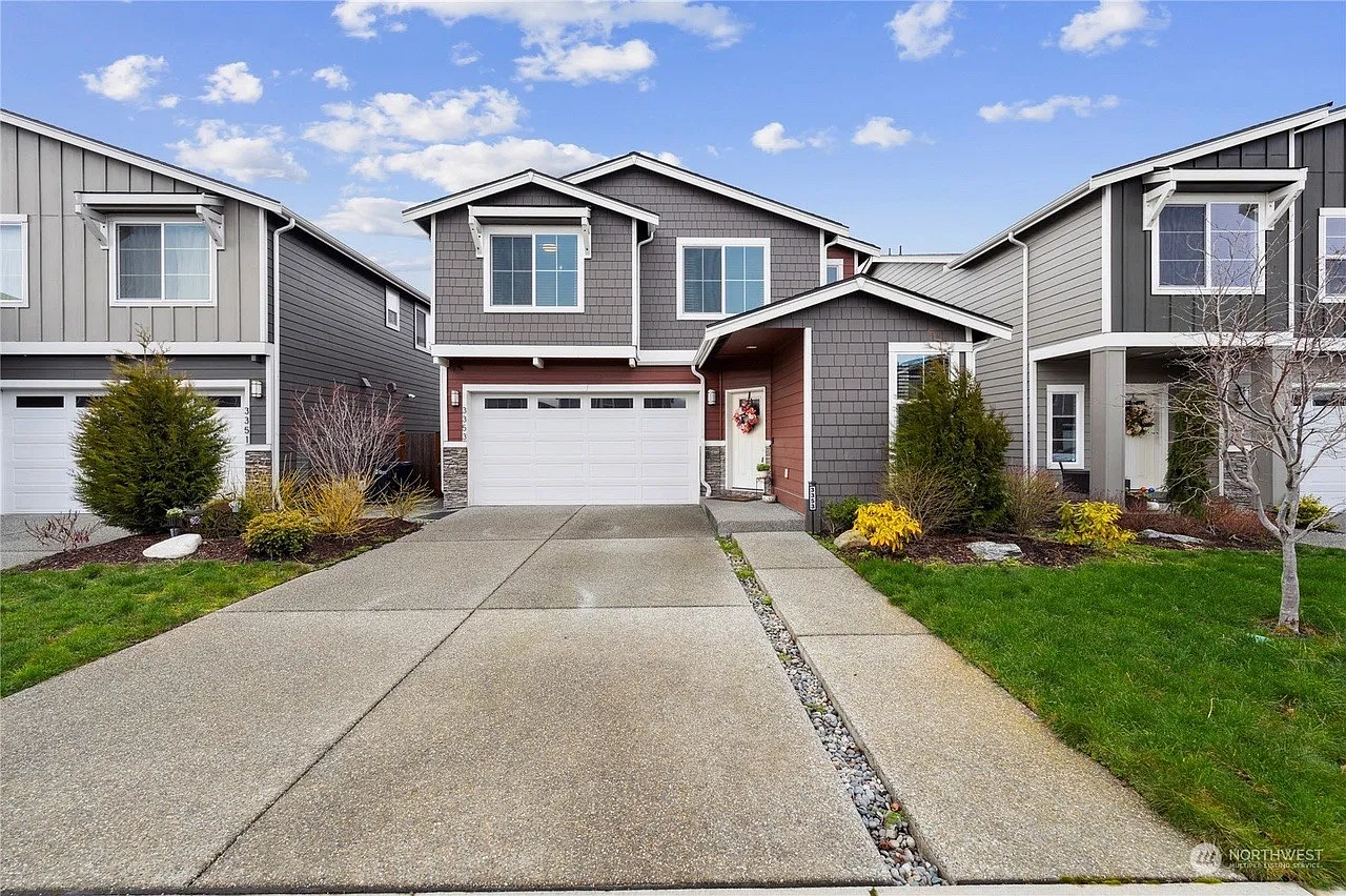 3 bed, 2040 sqft, $3,200 — Photo 1