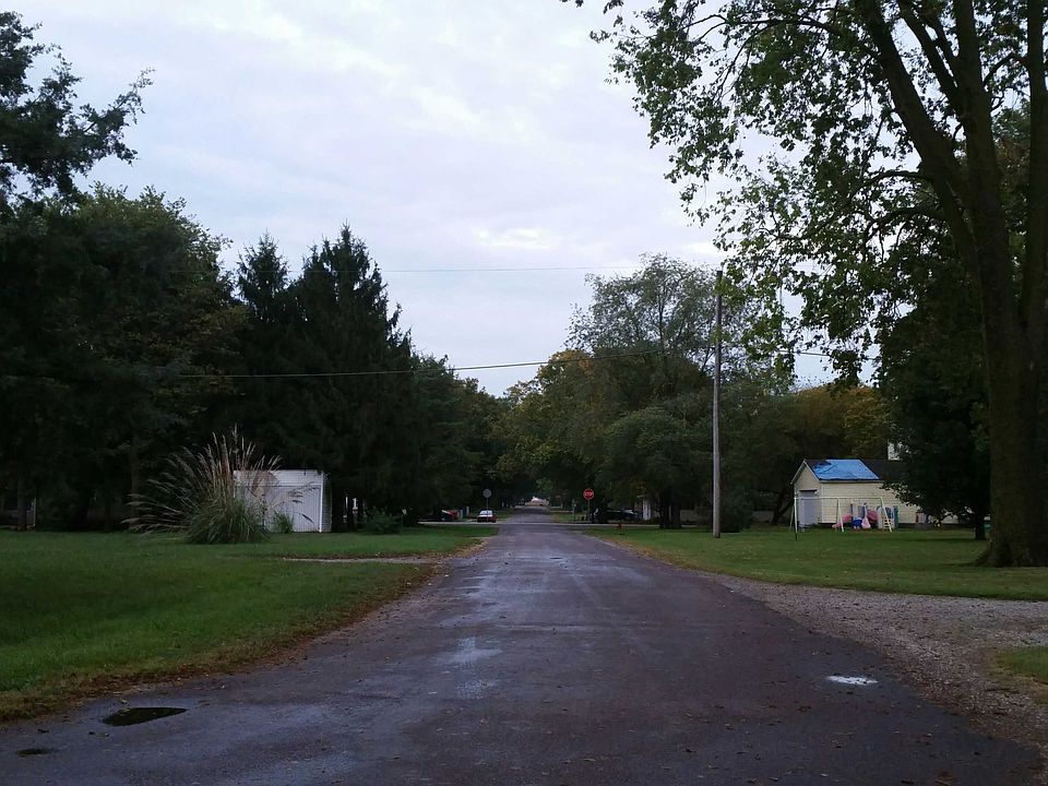 2nd image of 211 W Saint Louis St